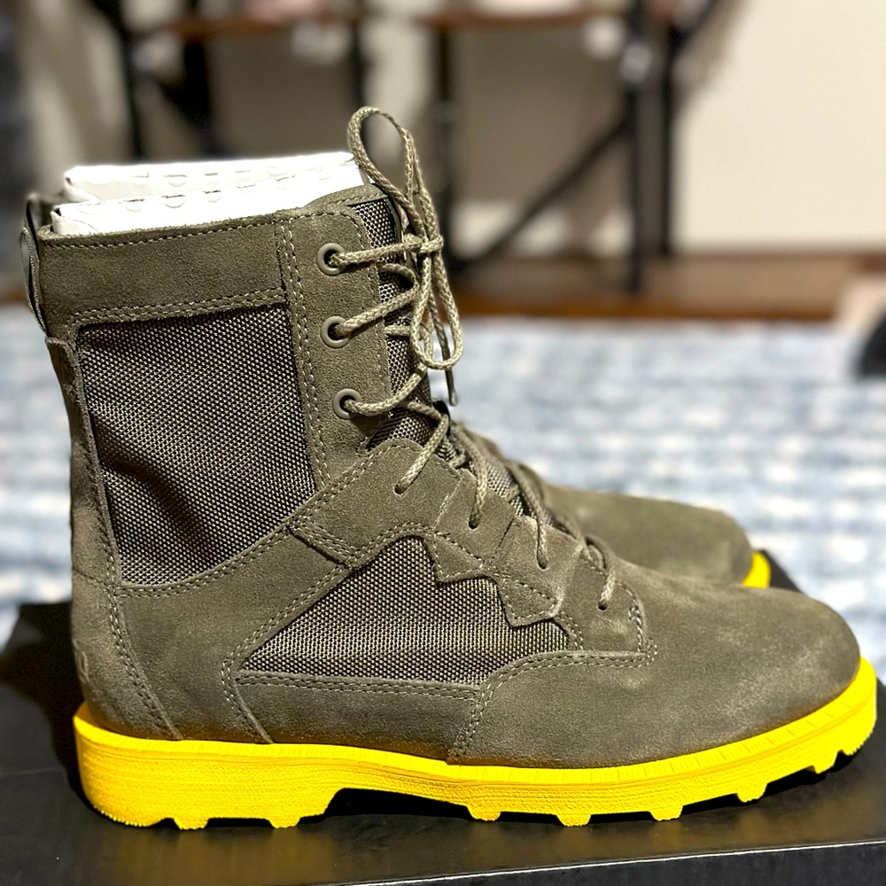 Sorel Caribou OTM boots sz 9